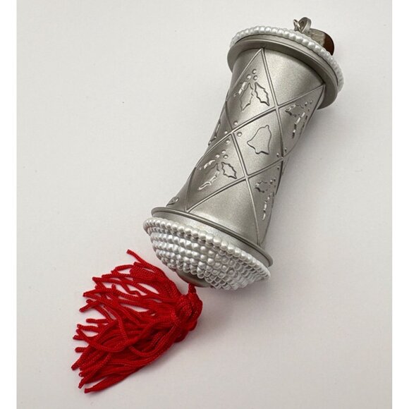Hallmark Millennium Time Capsule Keepsake Ornament Silver Tassel 2000 Vintage - Picture 5 of 10
